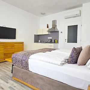 Karlova - Mostecka 10 St Depandance Aparthotel Praga